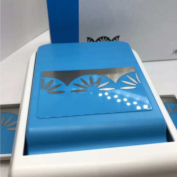 Creative Memories Scallop Burst Border Maker Punch Scrapbook Retired NIB - Picture 4 of 6